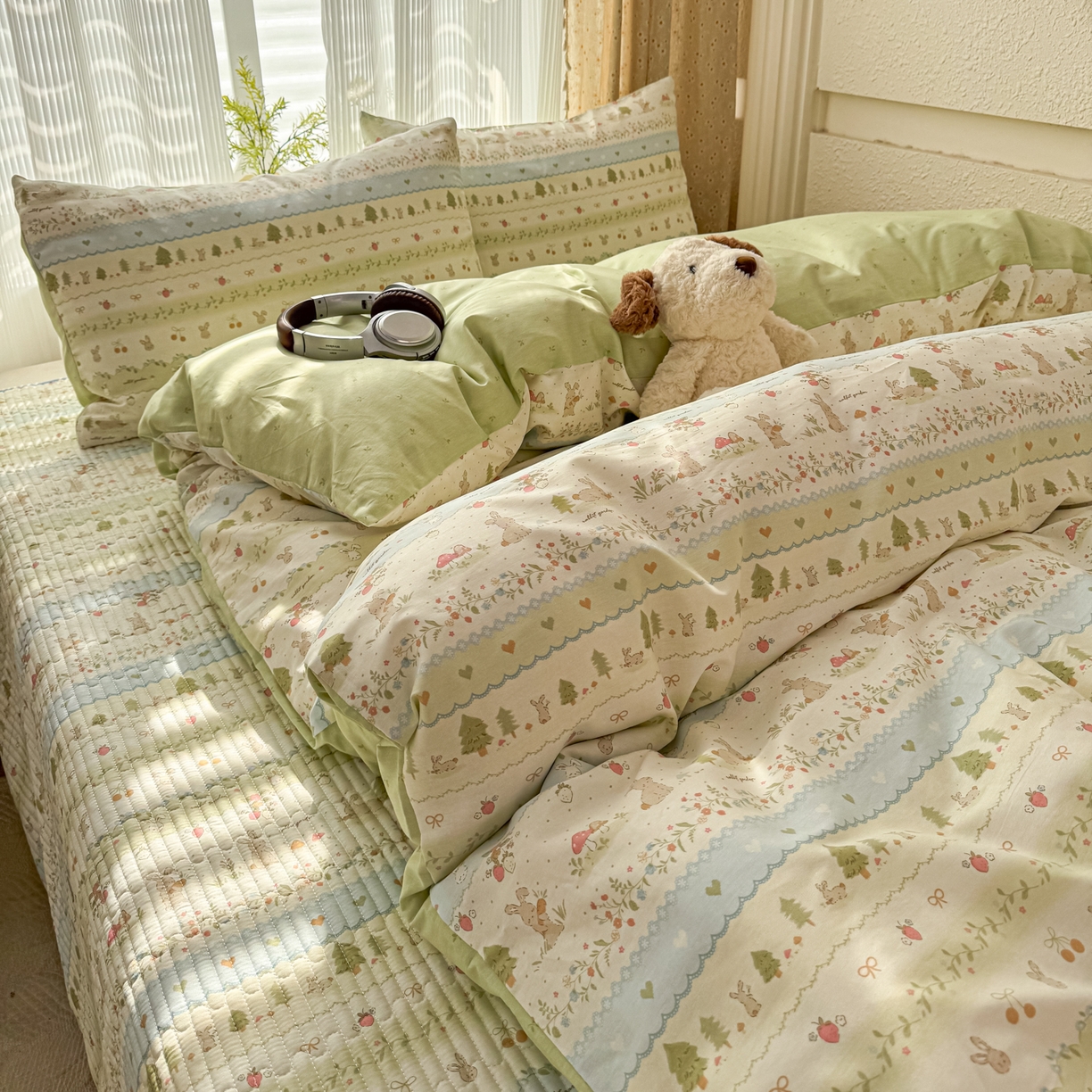 91家纺网 家纺一手货源 找家纺 KA家纺 2026春夏新款全棉床盖款卡通印花四件套 田园小兔