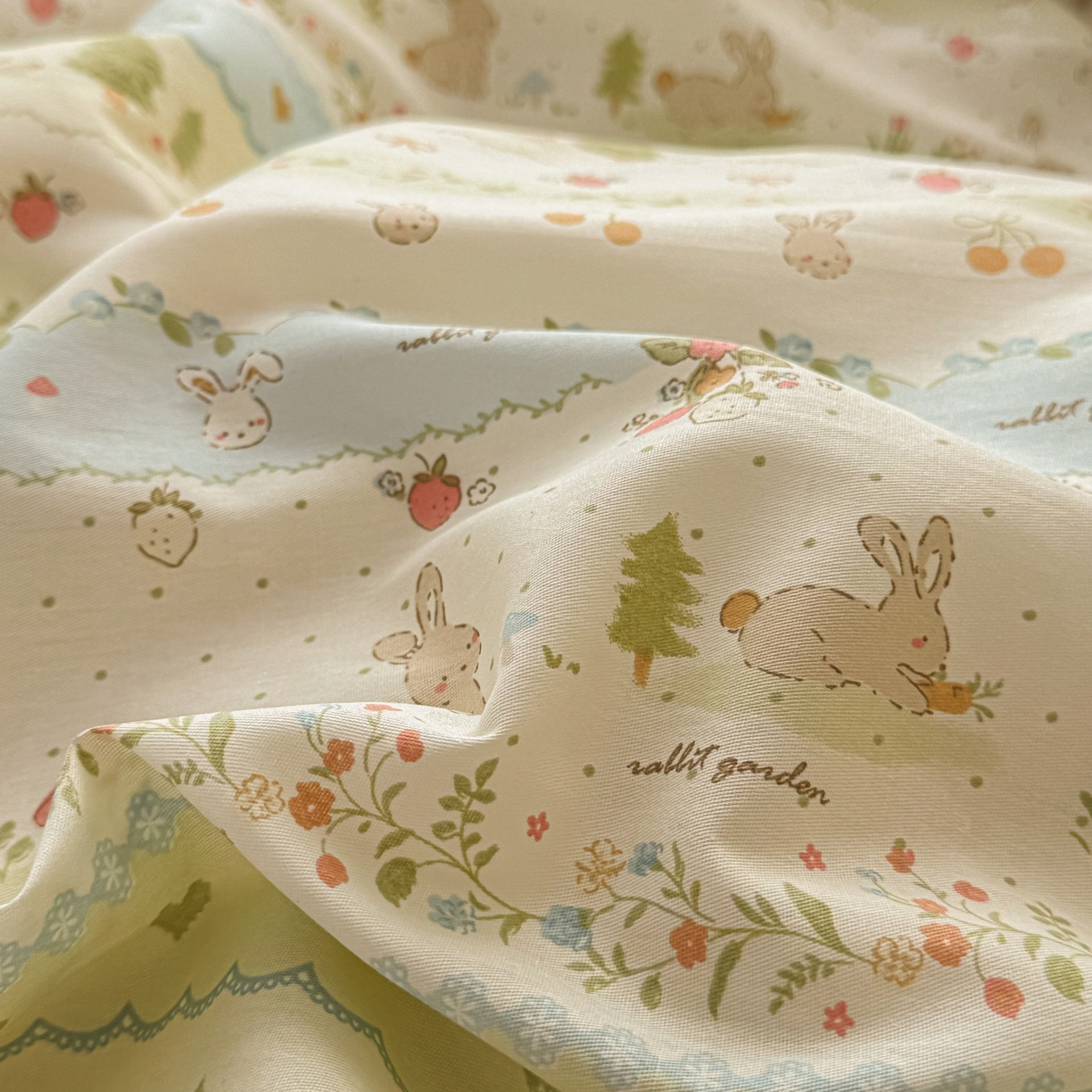 91家纺网 家纺一手货源 找家纺 KA家纺 2026春夏新款全棉床盖款卡通印花四件套 田园小兔