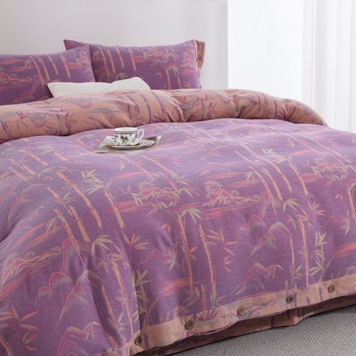 91家纺网 家纺一手货源 找家纺 双层纱家居 2026新款竹报平安全棉纯棉色织提花双层纱纽扣款四件套 竹报平安-紫罗兰