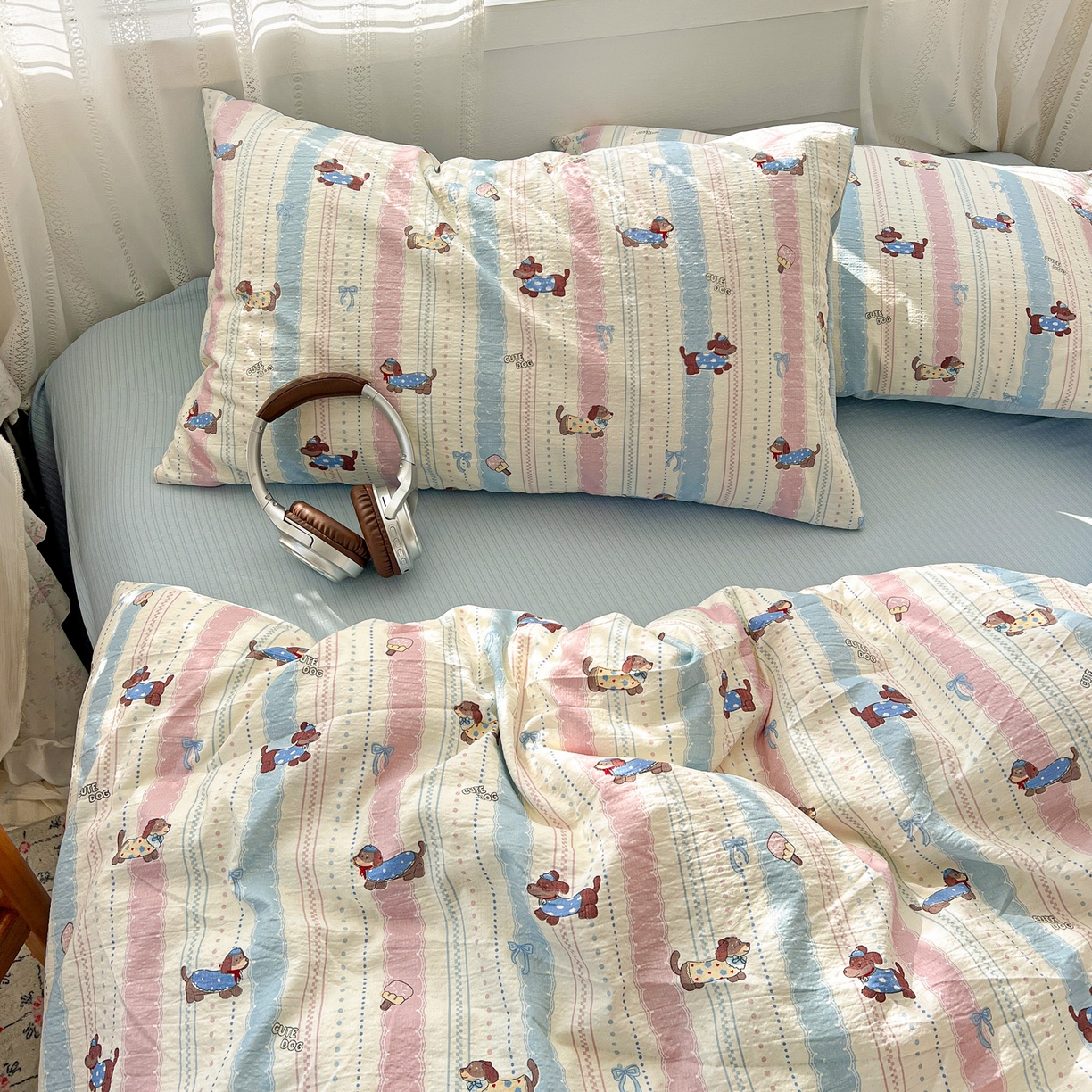 91家纺网 家纺一手货源 找家纺 王朝国际 2026新款A类彩竺棉印花四件套 小奶狗