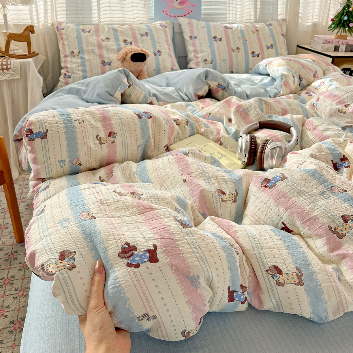 91家纺网 家纺一手货源 找家纺 王朝国际 2026新款A类彩竺棉印花四件套 小奶狗