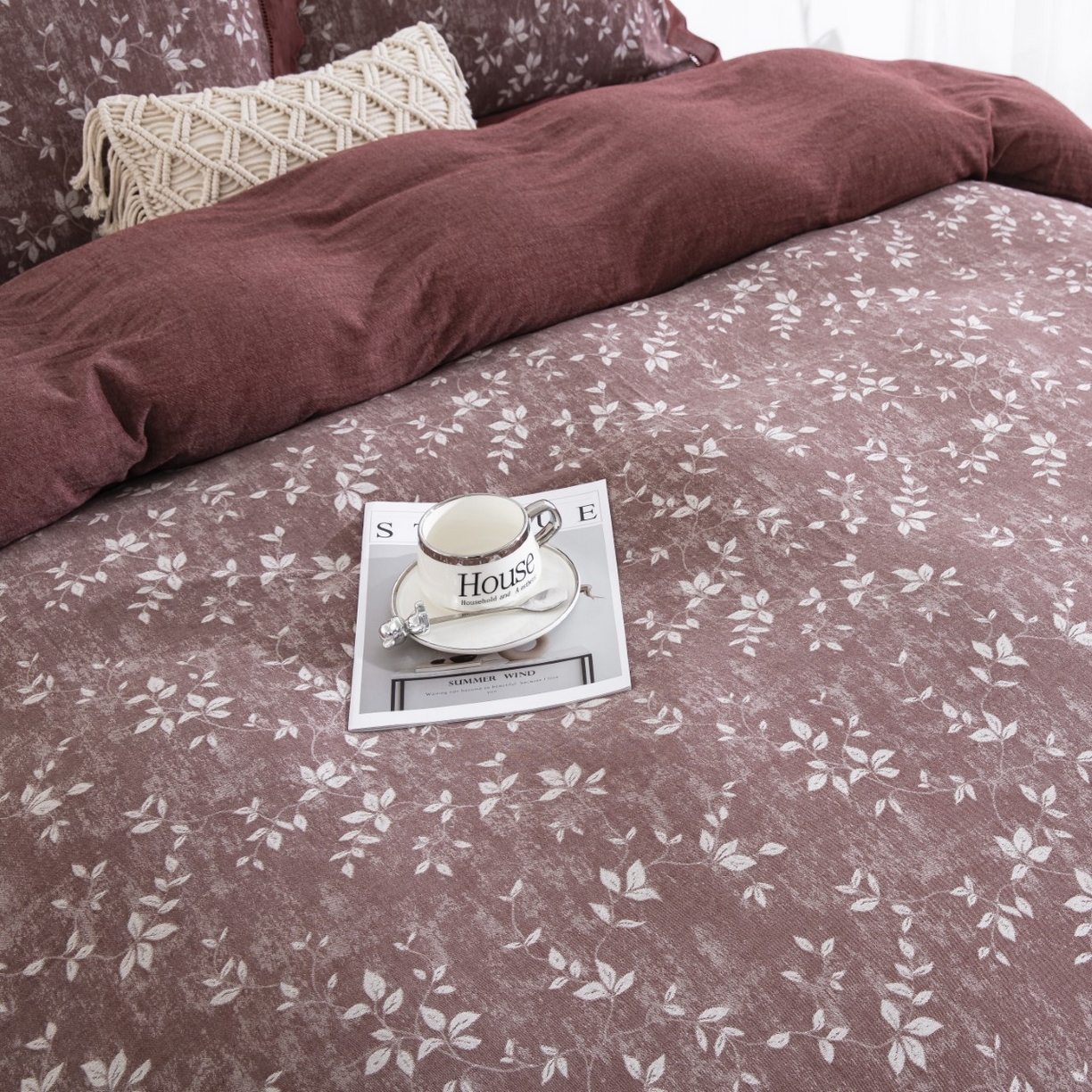 91家纺网 家纺一手货源 找家纺 双层纱家居 2026新款甜梦花边镂空款四件套 甜梦豆沙