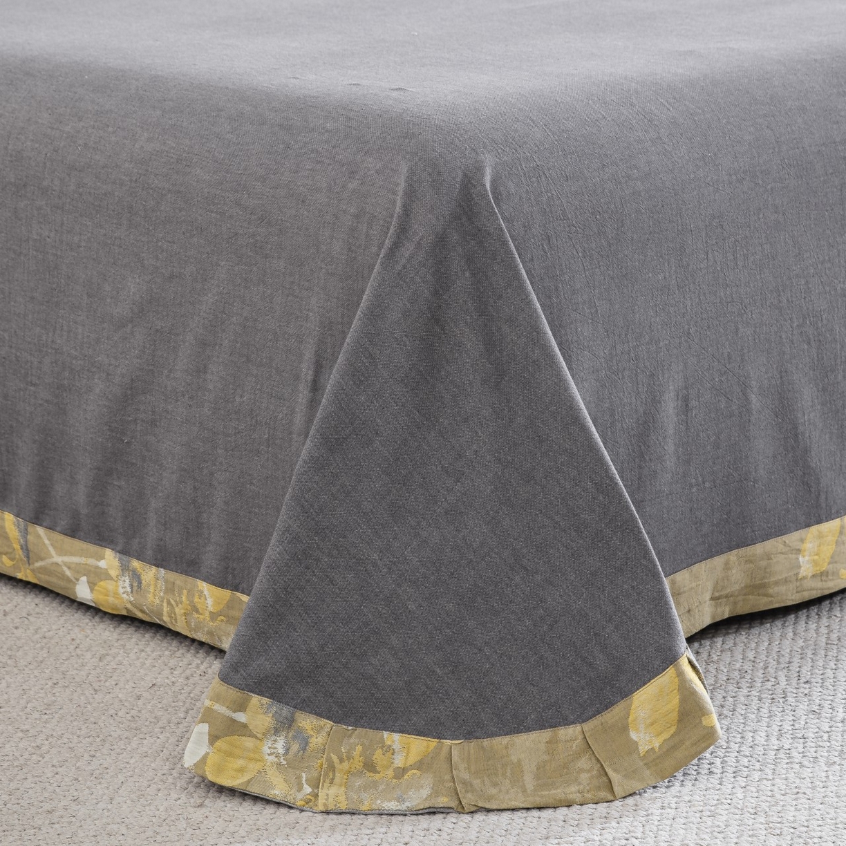 91家纺网 家纺一手货源 找家纺 双层纱家居 2026新款念奴娇全棉纯棉色织提花纽扣款四件套 念奴娇-灰黄