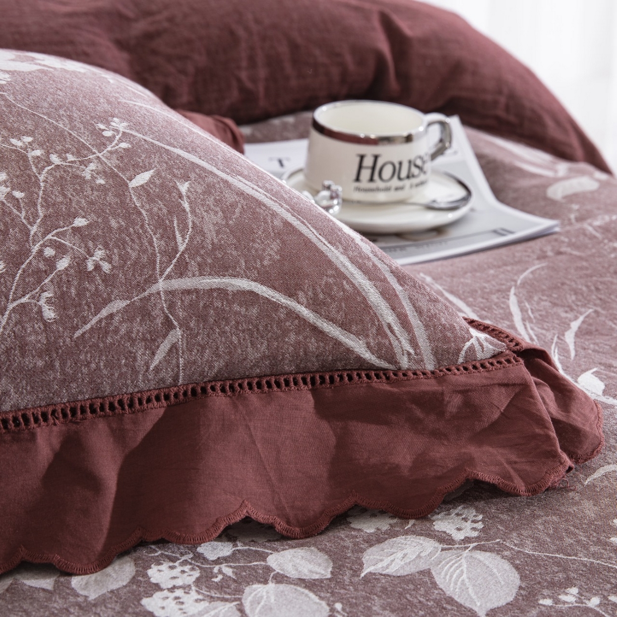 91家纺网 家纺一手货源 找家纺 双层纱家居 2026新款曼妙花园花边镂空款四件套 曼妙花园豆沙