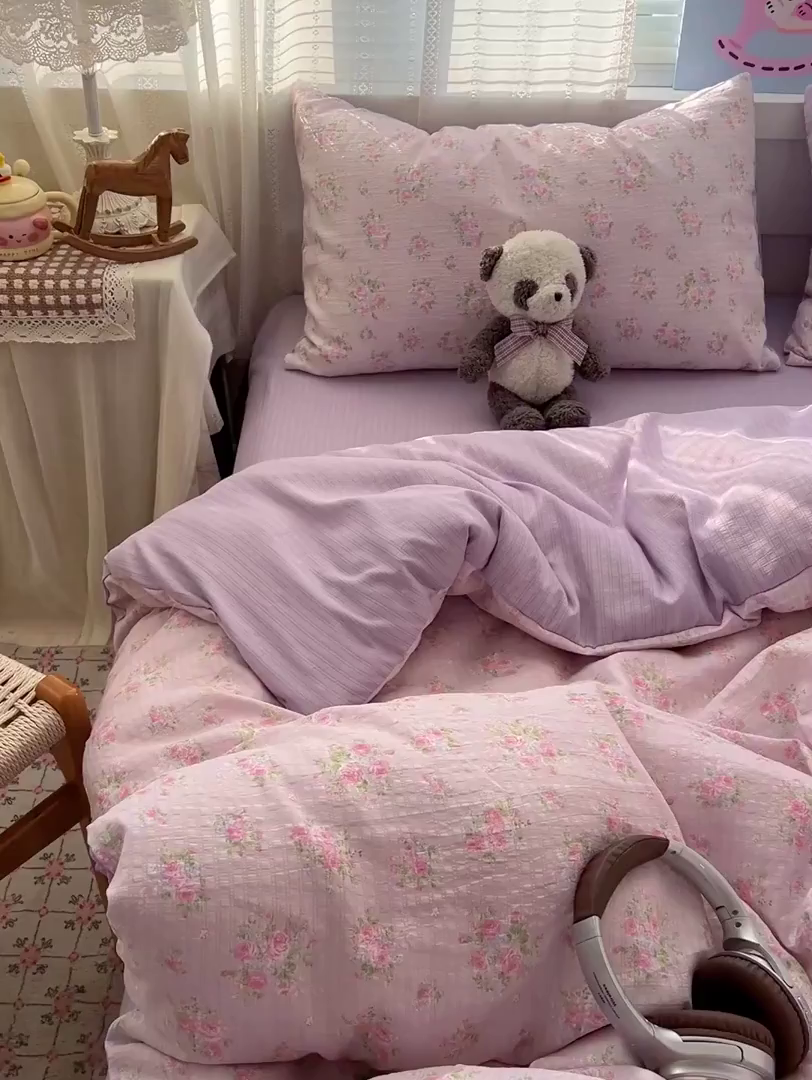 91家纺网 家纺一手货源 找家纺 王朝国际 2026新款A类彩竺棉印花四件套 紫陌