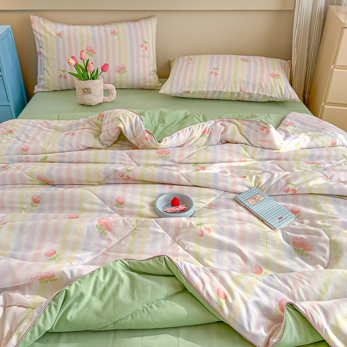 91家纺网 家纺一手货源 找家纺 老帅的工厂店 2026新款A类水洗皱皱纱7A抑菌夏被夏凉被空调被 水彩樱桃