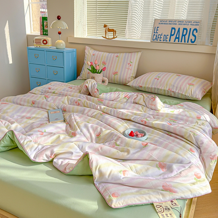 91家纺网 家纺一手货源 找家纺 老帅的工厂店 2026新款A类水洗皱皱纱7A抑菌夏被夏凉被空调被 水彩樱桃