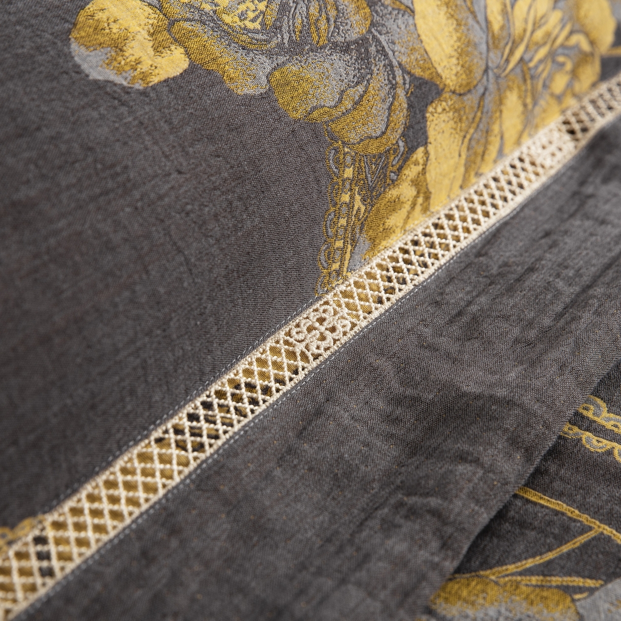 91家纺网 家纺一手货源 找家纺 （总）双层纱家居 2026新款镂空加宽飞边全棉纯棉色织提花双层纱四件套-芳华