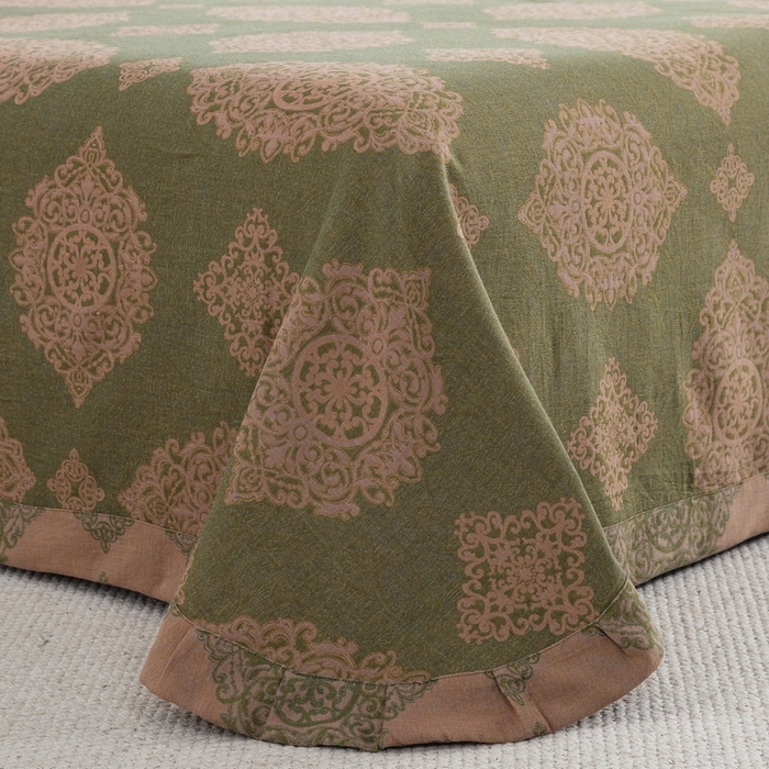 91家纺网 家纺一手货源 找家纺 （总）双层纱家居 2026新款中式图腾镂空加宽飞边款四件套-卡若琳