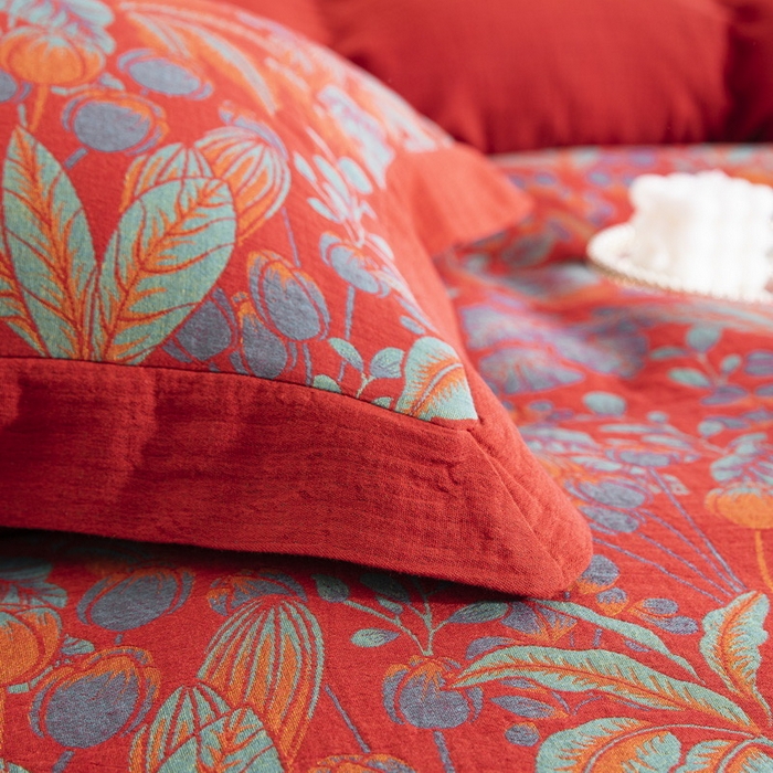 91家纺网 家纺一手货源 找家纺 （总）双层纱家居 2026新款全棉纯棉色织提花拼角飞边款四件套-郁金花园正红