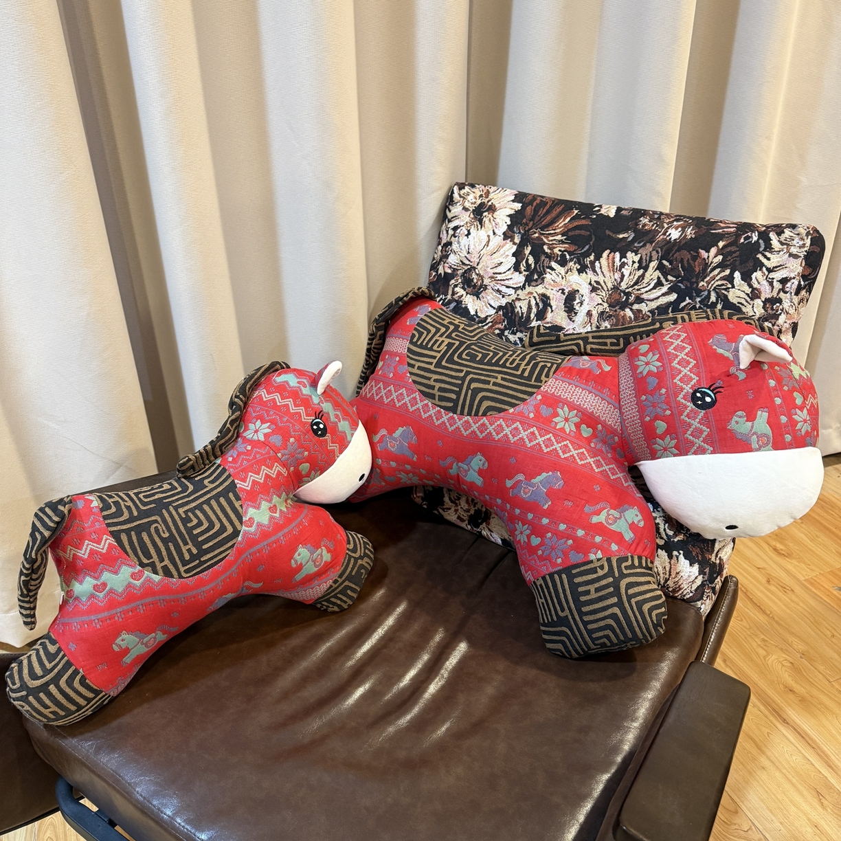 91家纺网 家纺一手货源 找家纺 （总）双层纱家居 2026新款费费的快乐小马三层纱玩偶