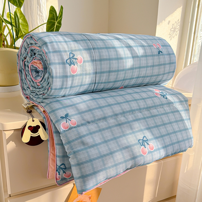 91家纺网 家纺一手货源 找家纺 老帅的工厂店 2026新款A类水洗皱皱纱7A抑菌夏被夏凉被空调被 小樱桃