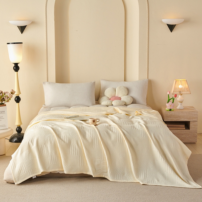 91家纺网 家纺一手货源 找家纺 悦然毛巾被 2026新款华夫格全棉纱布毛巾被夏凉被空调被 静居织语杏白