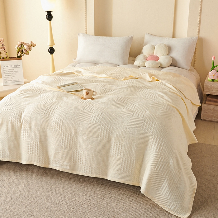 91家纺网 家纺一手货源 找家纺 悦然毛巾被 2026新款华夫格全棉纱布毛巾被夏凉被空调被 静居织语杏白