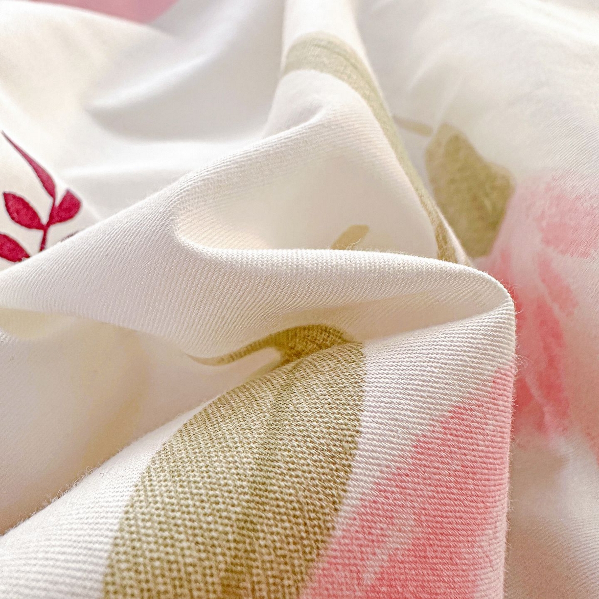 91家纺网 家纺一手货源 找家纺 恩泽家纺 2026新款13372ins全棉印花四件套单品系列-单枕套 淡香春意