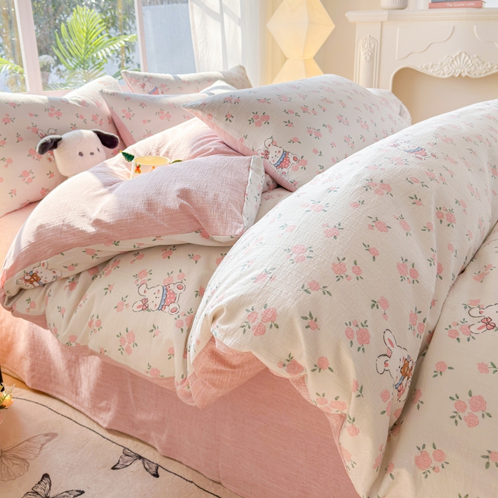 91家纺网 家纺一手货源 找家纺 王朝国际 2026新款时尚印花棉纱四件套 花小兔