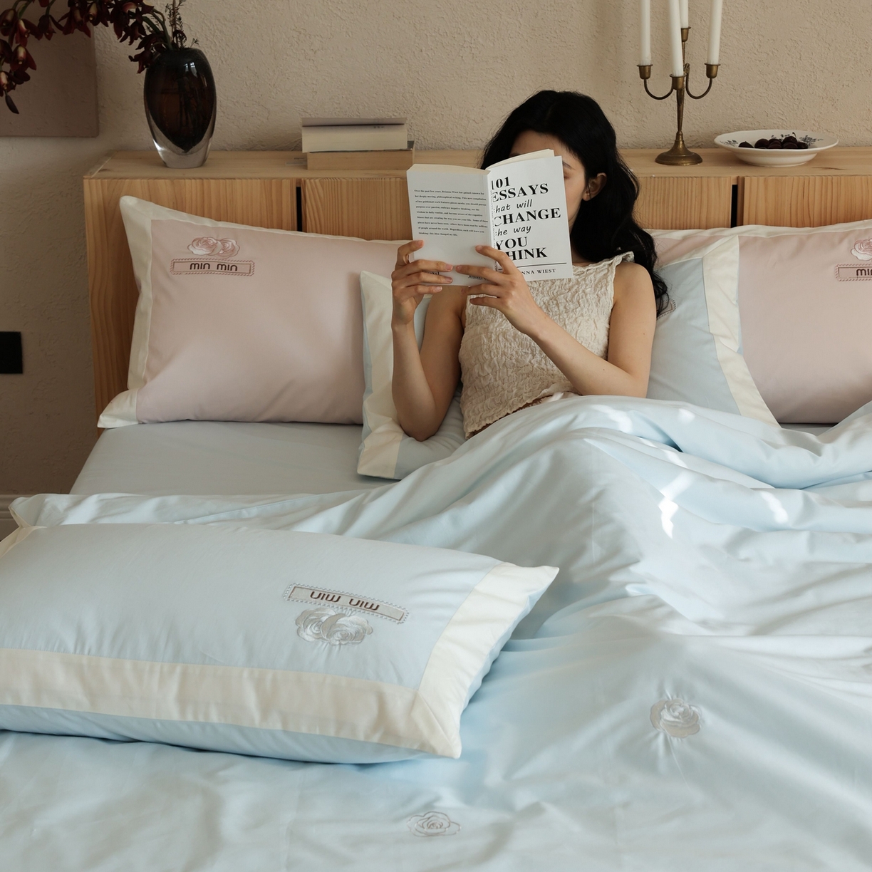 91家纺网 家纺一手货源 找家纺 初拾 2026春夏新款贡缎全棉纯棉少女风四件套-玫瑰小香（会员减20 控价： 日常券后不低于398元） 玫瑰小香-海边蓝