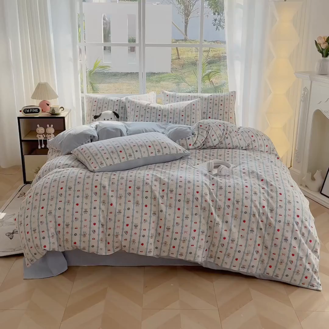 91家纺网 家纺一手货源 找家纺 王朝国际 2026新款时尚印花棉纱四件套 小熊派对