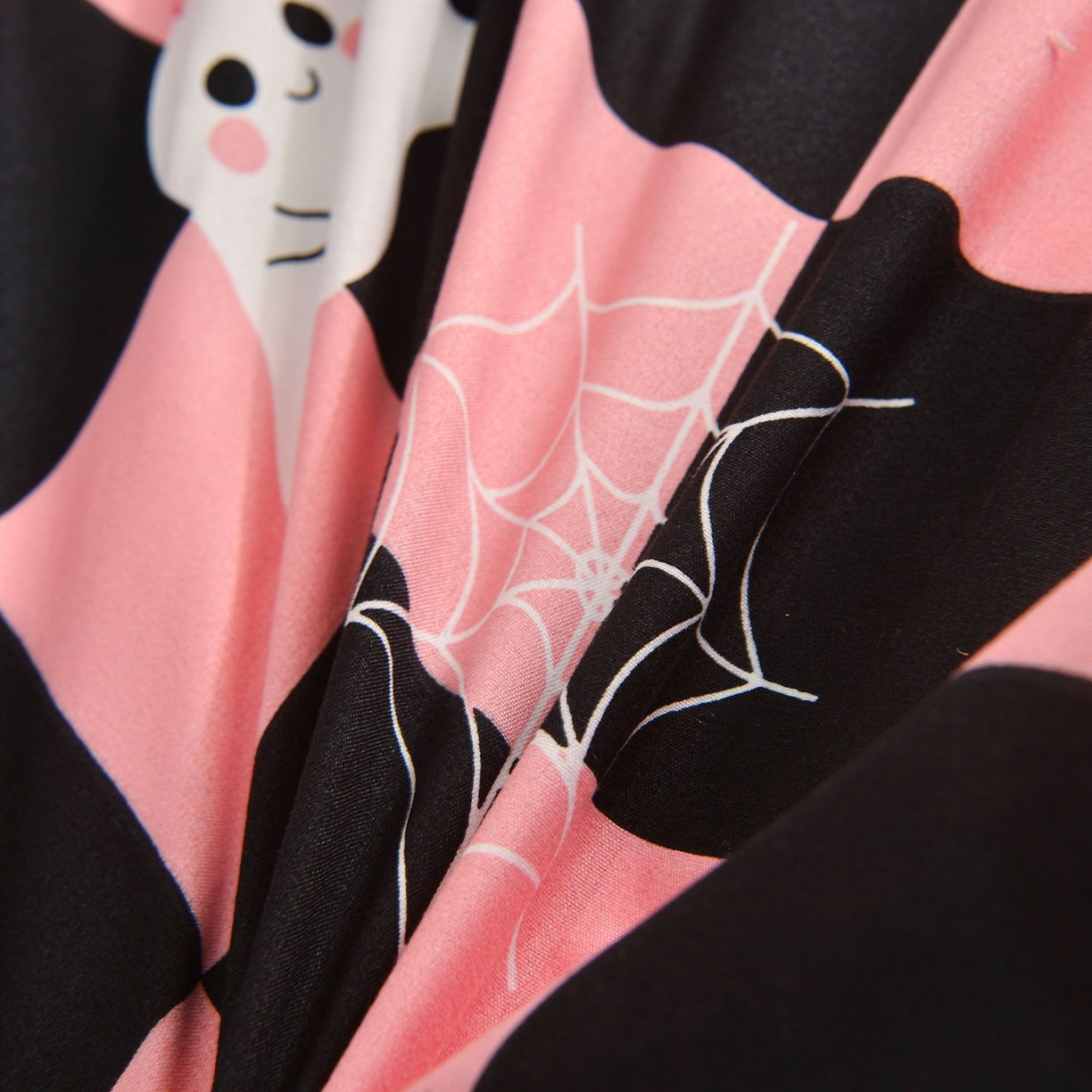 91家纺网 家纺一手货源 找家纺 柏钧家纺 2026新款万圣节元素85g芦荟棉外贸尺寸可定制单品床笠跨境直播床笠三件套 万圣节幽灵