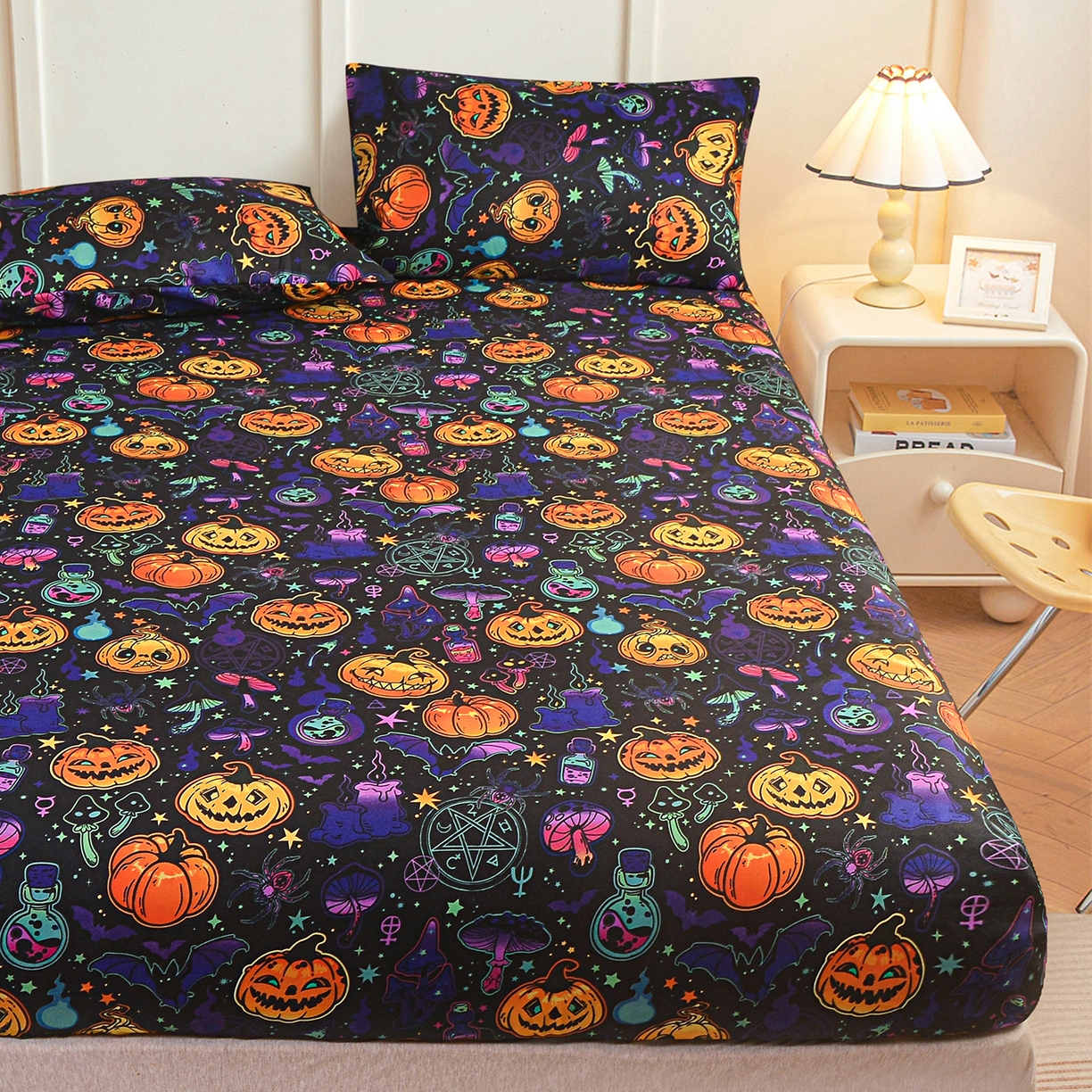 91家纺网 家纺一手货源 找家纺 柏钧家纺 2026新款万圣节元素85g芦荟棉外贸尺寸可定制单品床笠跨境直播床笠三件套 万圣节南瓜