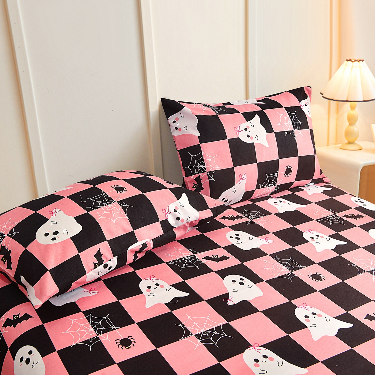 91家纺网 家纺一手货源 找家纺 柏钧家纺 2026新款万圣节元素85g芦荟棉外贸尺寸可定制单品床笠跨境直播床笠三件套 万圣节幽灵