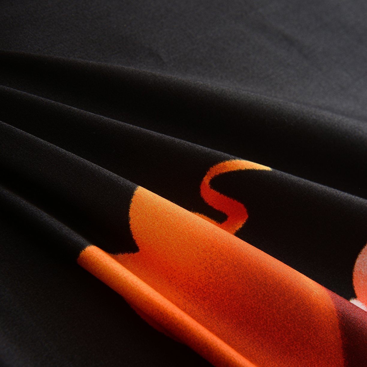 91家纺网 家纺一手货源 找家纺 柏钧家纺 2026新款万圣节元素85g芦荟棉外贸尺寸可定制单品床笠跨境直播床笠三件套 黑心