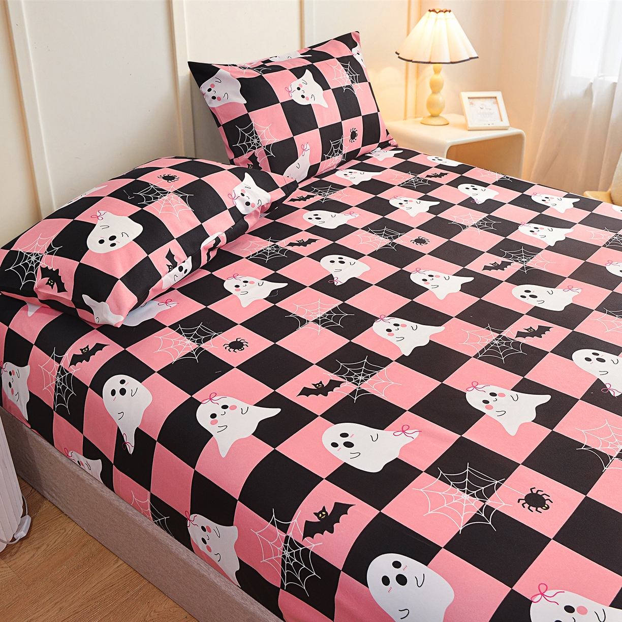 91家纺网 家纺一手货源 找家纺 柏钧家纺 2026新款万圣节元素85g芦荟棉外贸尺寸可定制单品床笠跨境直播床笠三件套 万圣节幽灵