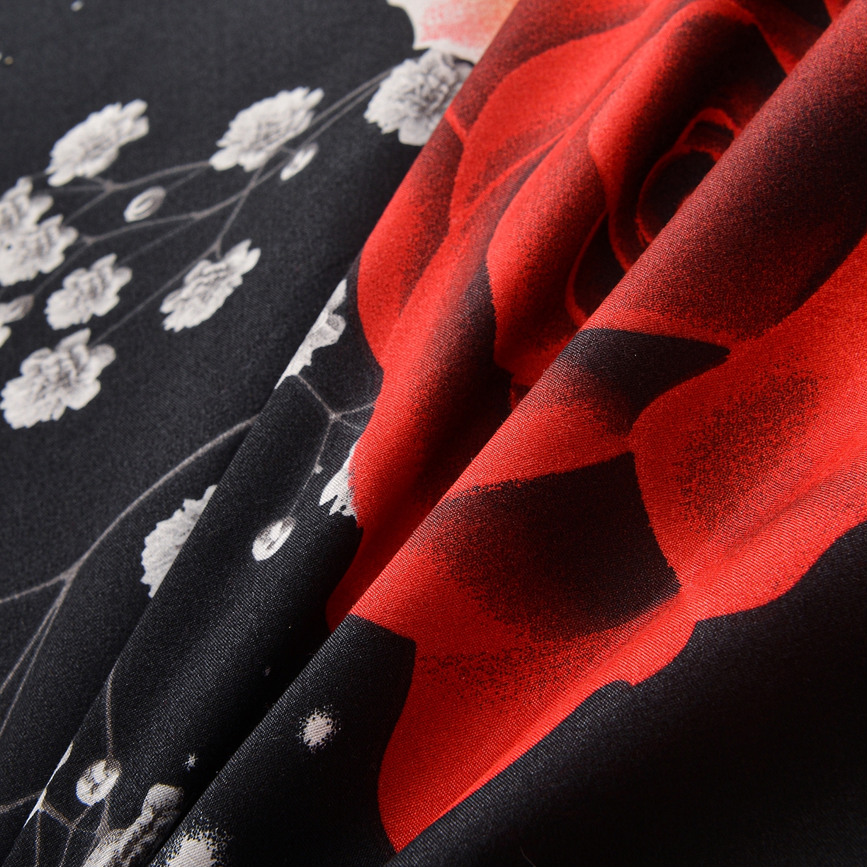 91家纺网 家纺一手货源 找家纺 柏钧家纺 2026新款万圣节元素85g芦荟棉外贸尺寸可定制单品床笠跨境直播床笠三件套 黑花