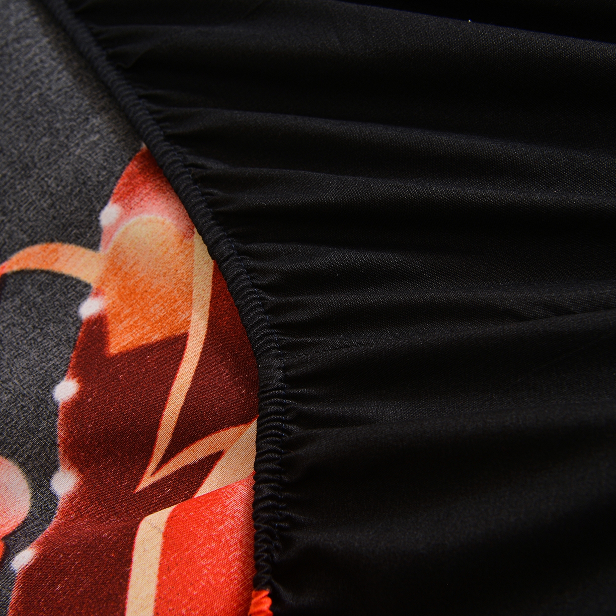 91家纺网 家纺一手货源 找家纺 柏钧家纺 2026新款万圣节元素85g芦荟棉外贸尺寸可定制单品床笠跨境直播床笠三件套 黑心