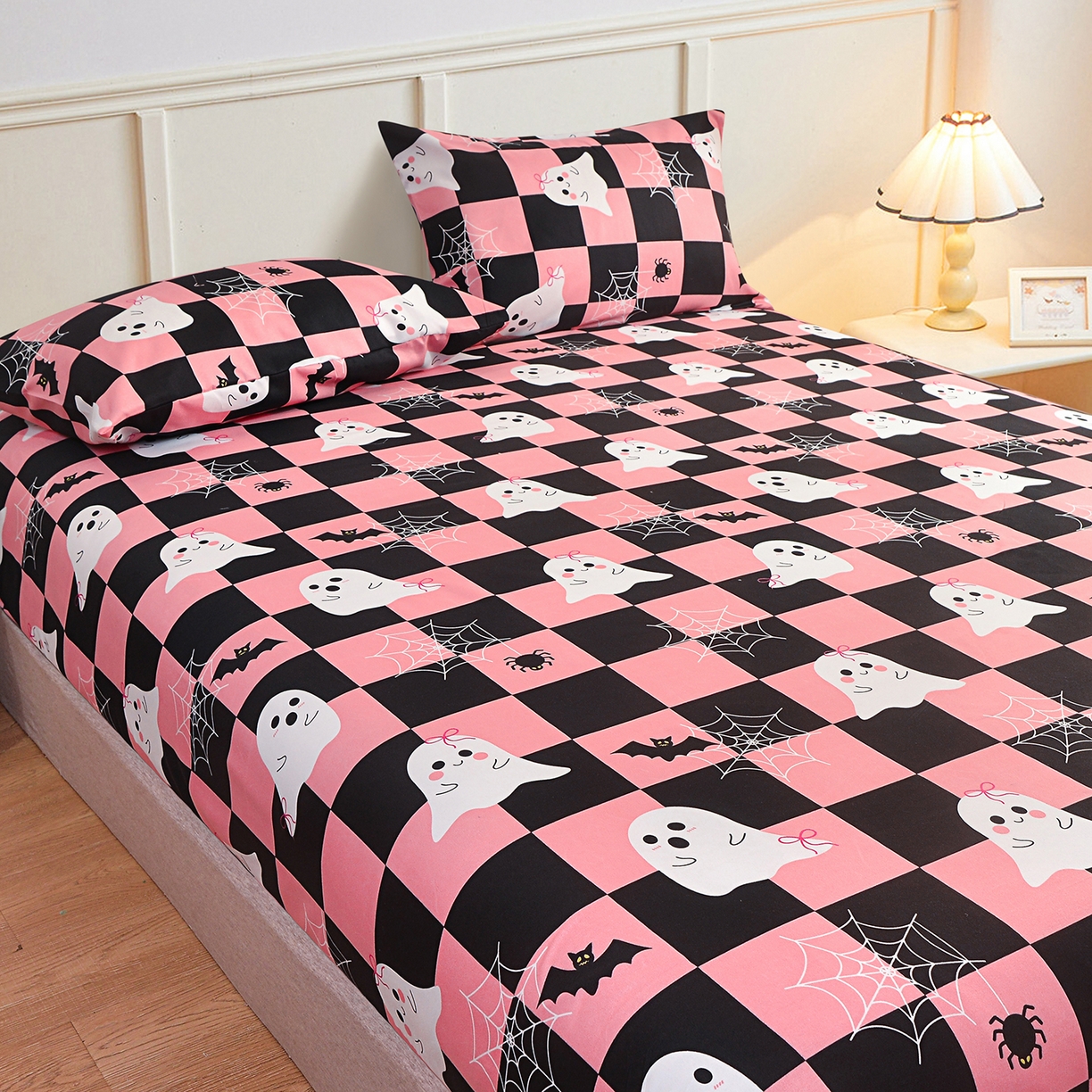 91家纺网 家纺一手货源 找家纺 柏钧家纺 2026新款万圣节元素85g芦荟棉外贸尺寸可定制单品床笠跨境直播床笠三件套 万圣节幽灵