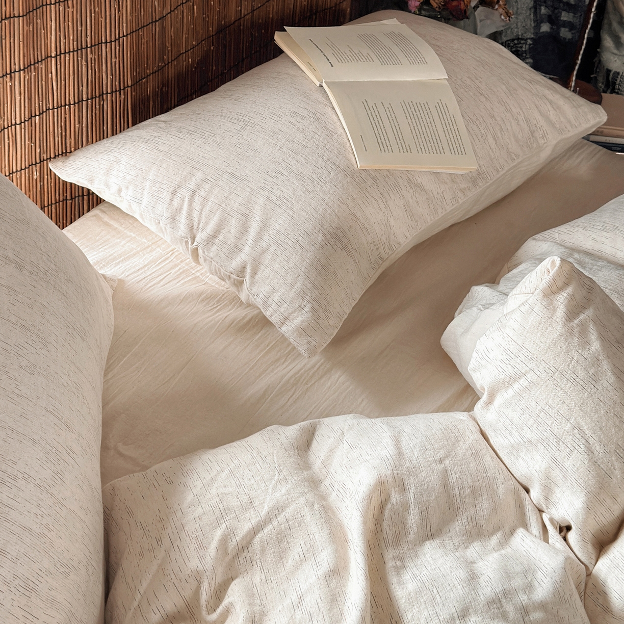 91家纺网 家纺一手货源 找家纺 澳萝拉 2026新款色织提花棉麻四件套 流年