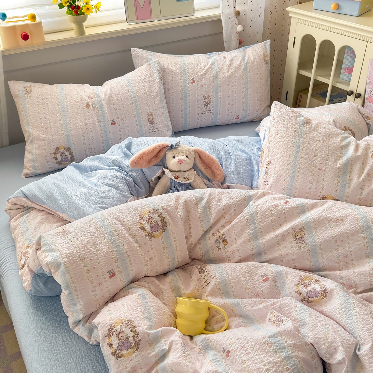 91家纺网 家纺一手货源 找家纺 （总）优承佳生活馆 2026新款卡通小清新风格高克重超柔软糯泡芙双层纱面料三件套四件套单被套系列 （提供买家秀）