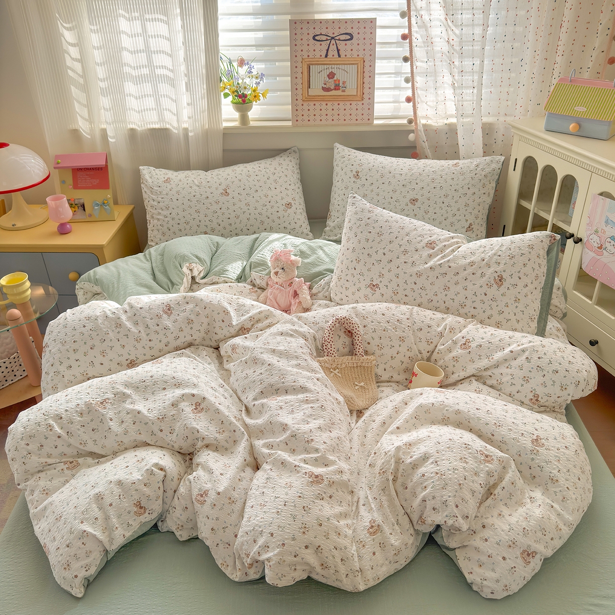 91家纺网 家纺一手货源 找家纺 （总）优承佳生活馆 2026新款卡通小清新风格高克重超柔软糯泡芙双层纱面料三件套四件套单被套系列 （提供买家秀）