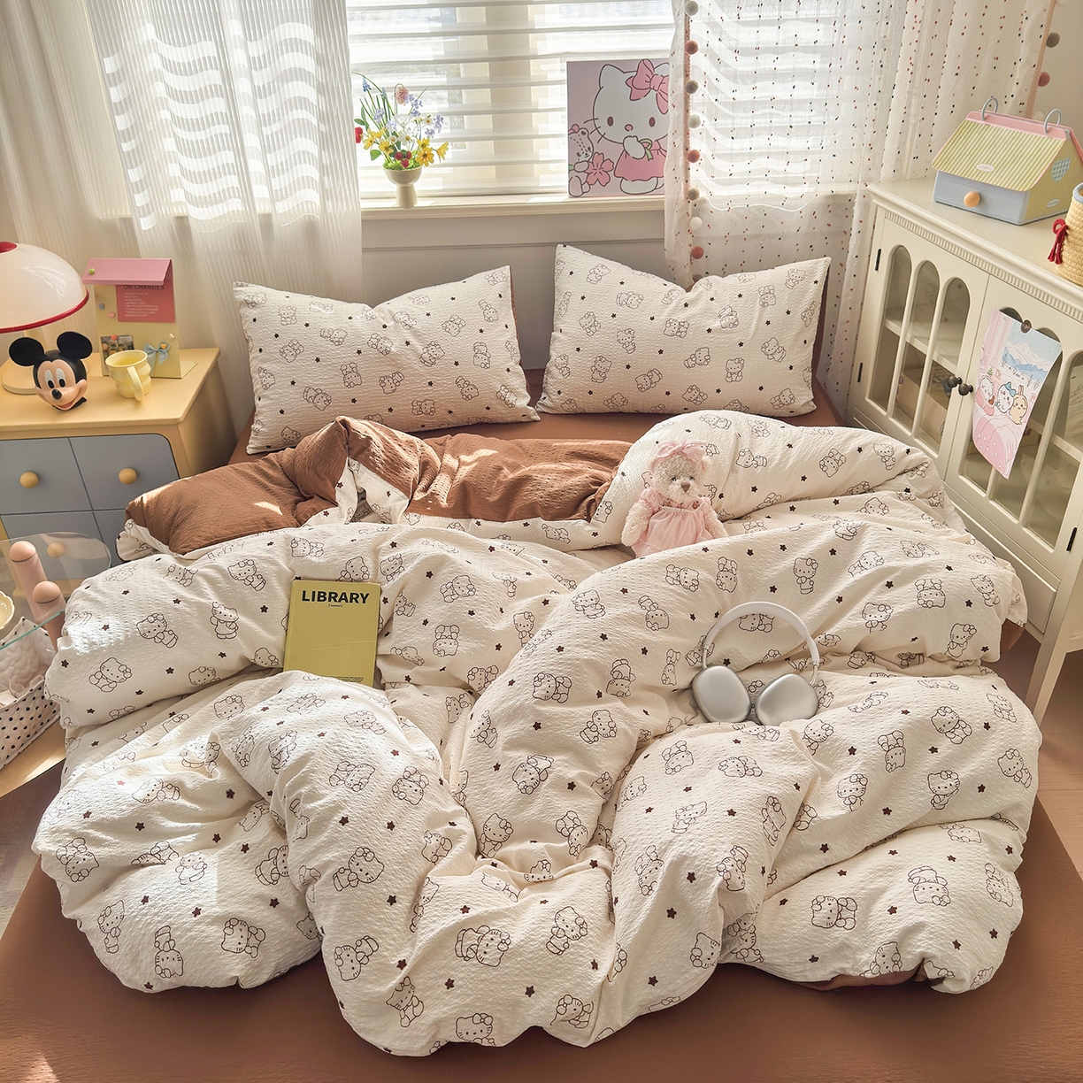 91家纺网 家纺一手货源 找家纺 （总）优承佳生活馆 2026新款卡通小清新风格高克重超柔软糯泡芙双层纱面料三件套四件套单被套系列 （提供买家秀）