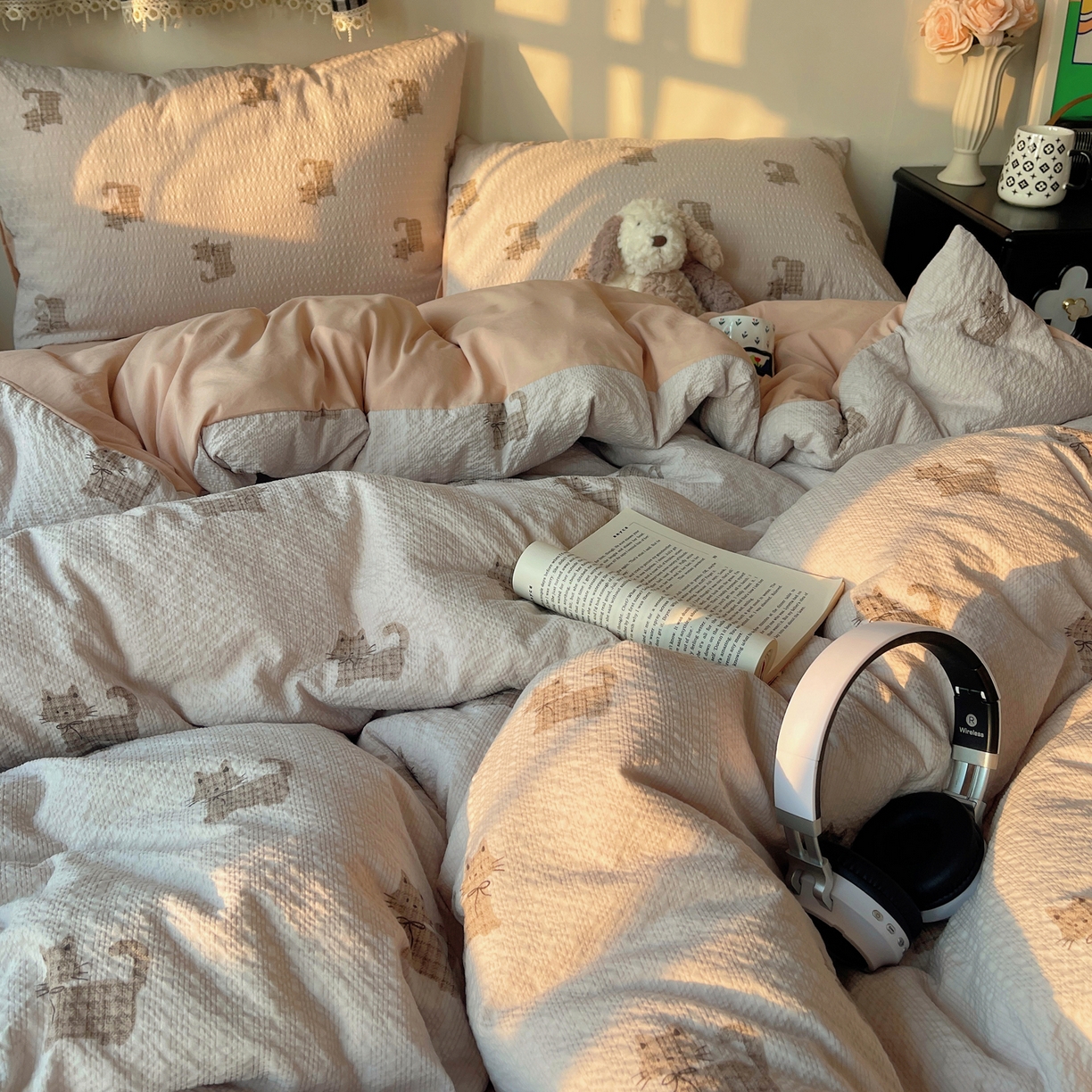 91家纺网 家纺一手货源 找家纺 沐芷 2026 高克重110g泡芙棉四件套A类床上用品被套宿舍床单三件套【提供买家秀】 领结小猫