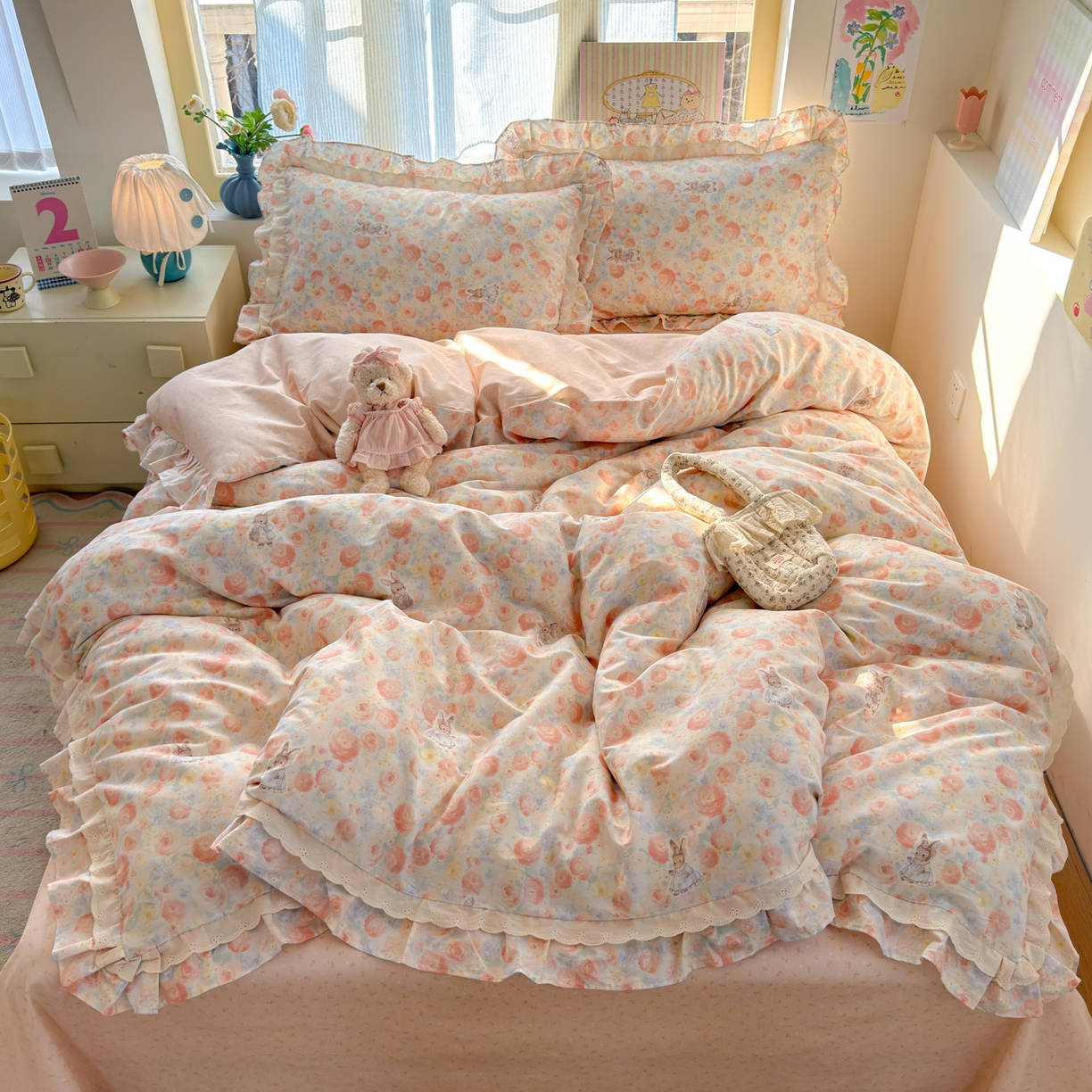 91家纺网 家纺一手货源 找家纺 乐童家纺 2026新款纯棉双层花边小清新系列四件套 玫瑰童话兔