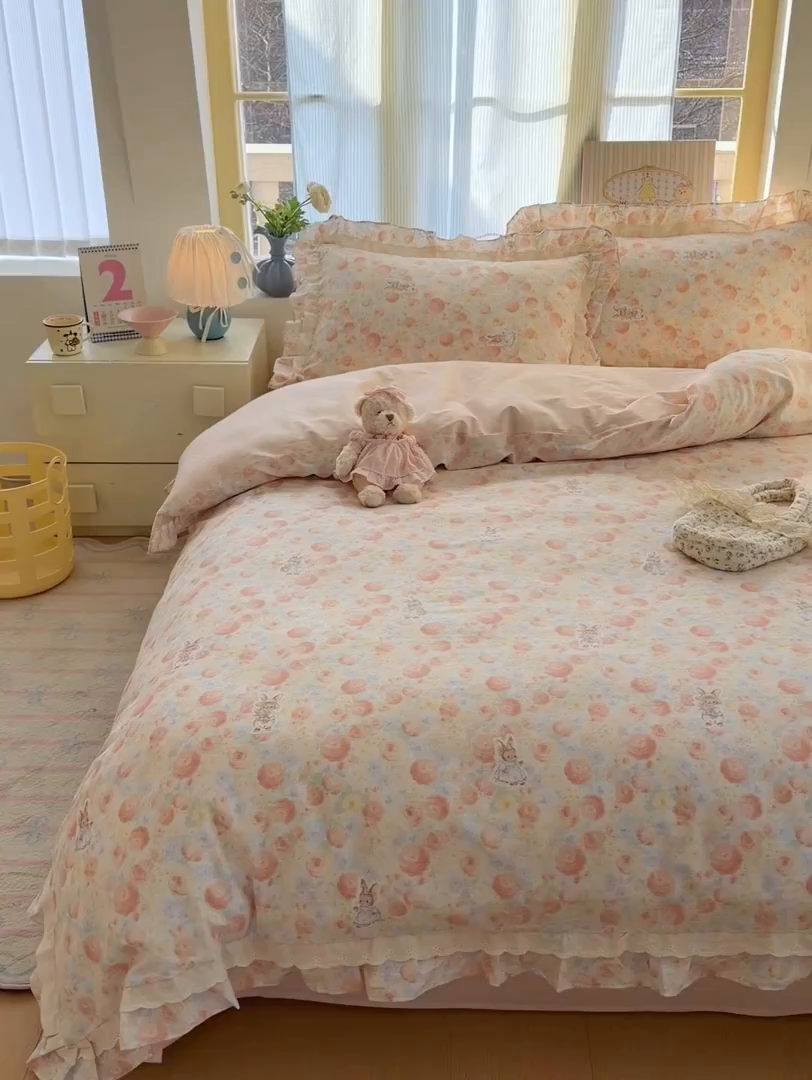 91家纺网 家纺一手货源 找家纺 乐童家纺 2026新款纯棉双层花边小清新系列四件套 玫瑰童话兔