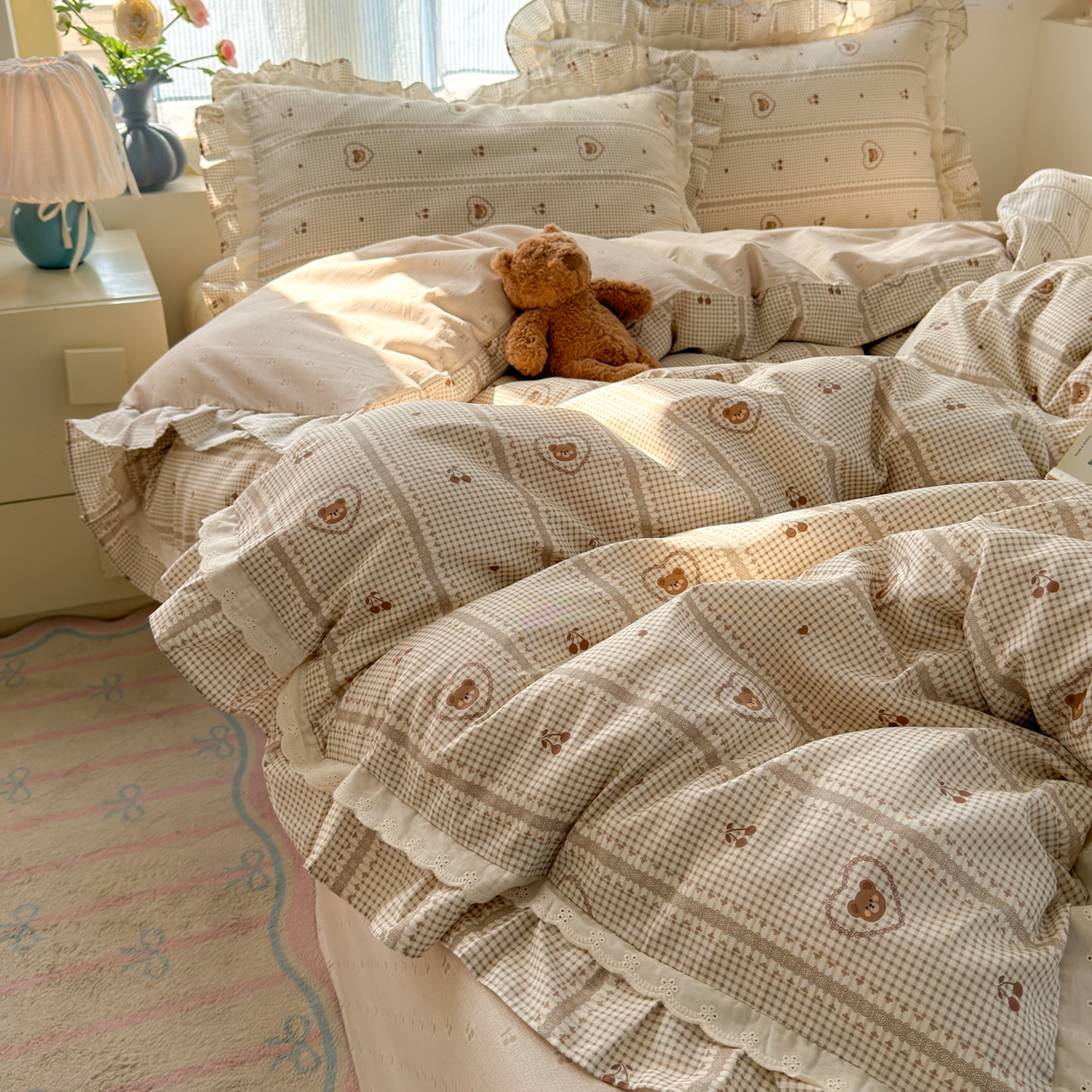 91家纺网 家纺一手货源 找家纺 乐童家纺 2026新款纯棉双层花边小清新系列四件套 熊熊相册