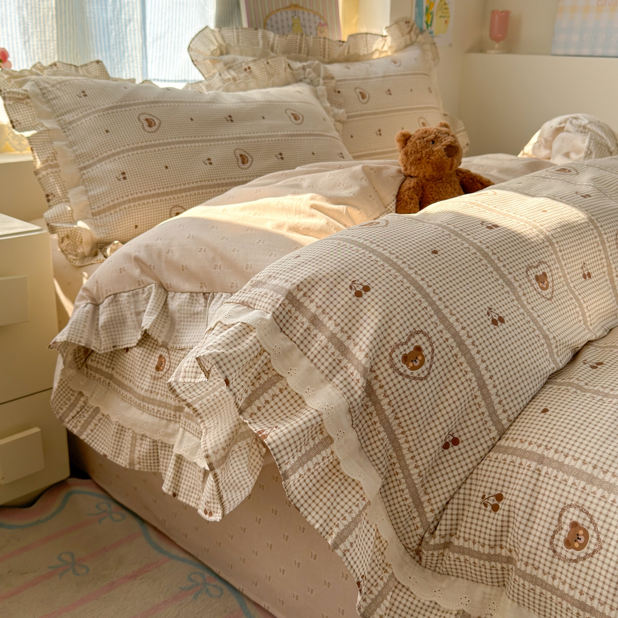 91家纺网 家纺一手货源 找家纺 乐童家纺 2026新款纯棉双层花边小清新系列四件套 熊熊相册
