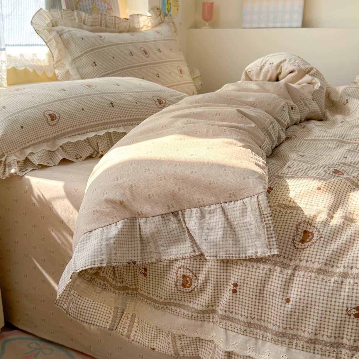 91家纺网 家纺一手货源 找家纺 乐童家纺 2026新款纯棉双层花边小清新系列四件套 熊熊相册