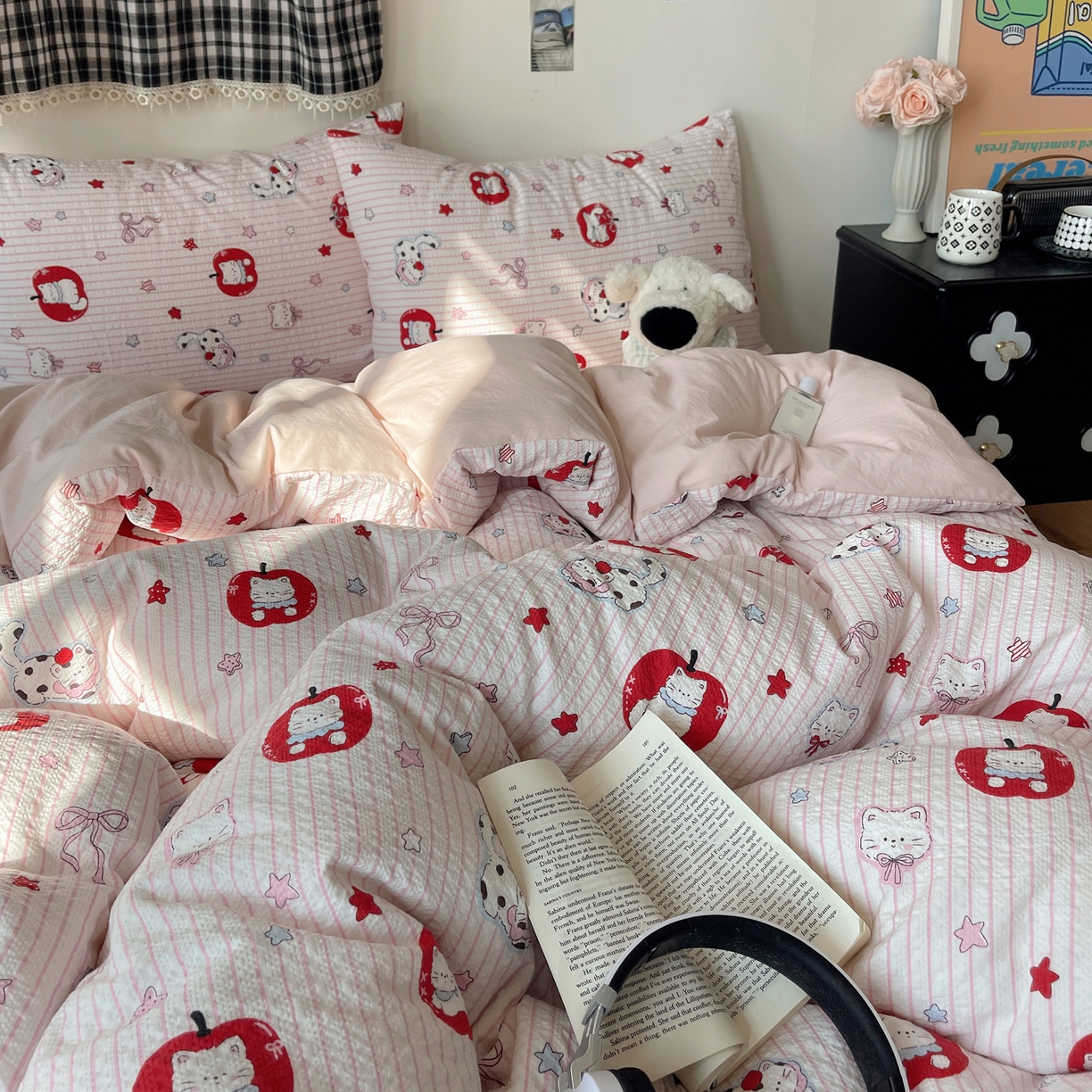 91家纺网 家纺一手货源 找家纺 沐芷 2026 高克重110g泡芙棉四件套A类床上用品被套宿舍床单三件套【提供买家秀】 苹果猫