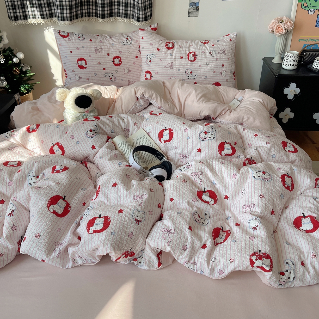 91家纺网 家纺一手货源 找家纺 沐芷 2026 高克重110g泡芙棉四件套A类床上用品被套宿舍床单三件套【提供买家秀】 苹果猫