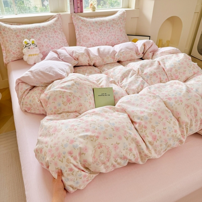 91家纺网 家纺一手货源 找家纺 简冠家纺 2026新款12868印花全棉四件套纯棉四件套 碎花拾影