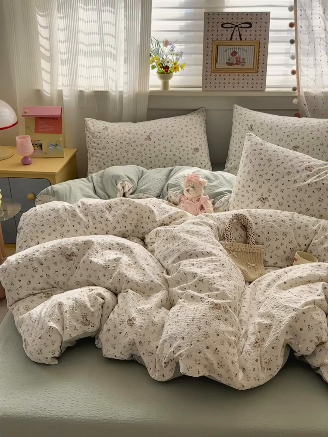 91家纺网 家纺一手货源 找家纺 优承佳生活馆 2026新款卡通小清新风格高克重超柔软糯泡芙双层纱面料三件套四件套单被套系列 （提供买家秀） 春日木马