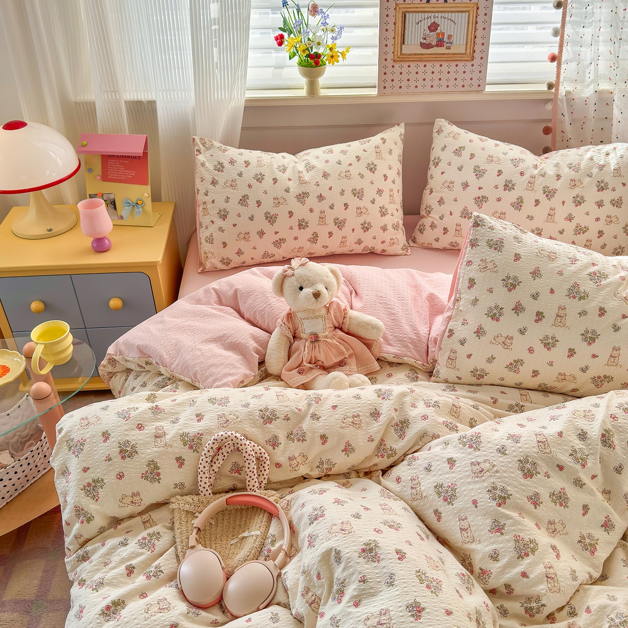 91家纺网 家纺一手货源 找家纺 优承佳生活馆 2026新款卡通小清新风格高克重超柔软糯泡芙双层纱面料三件套四件套单被套系列 （提供买家秀） 花间兔语