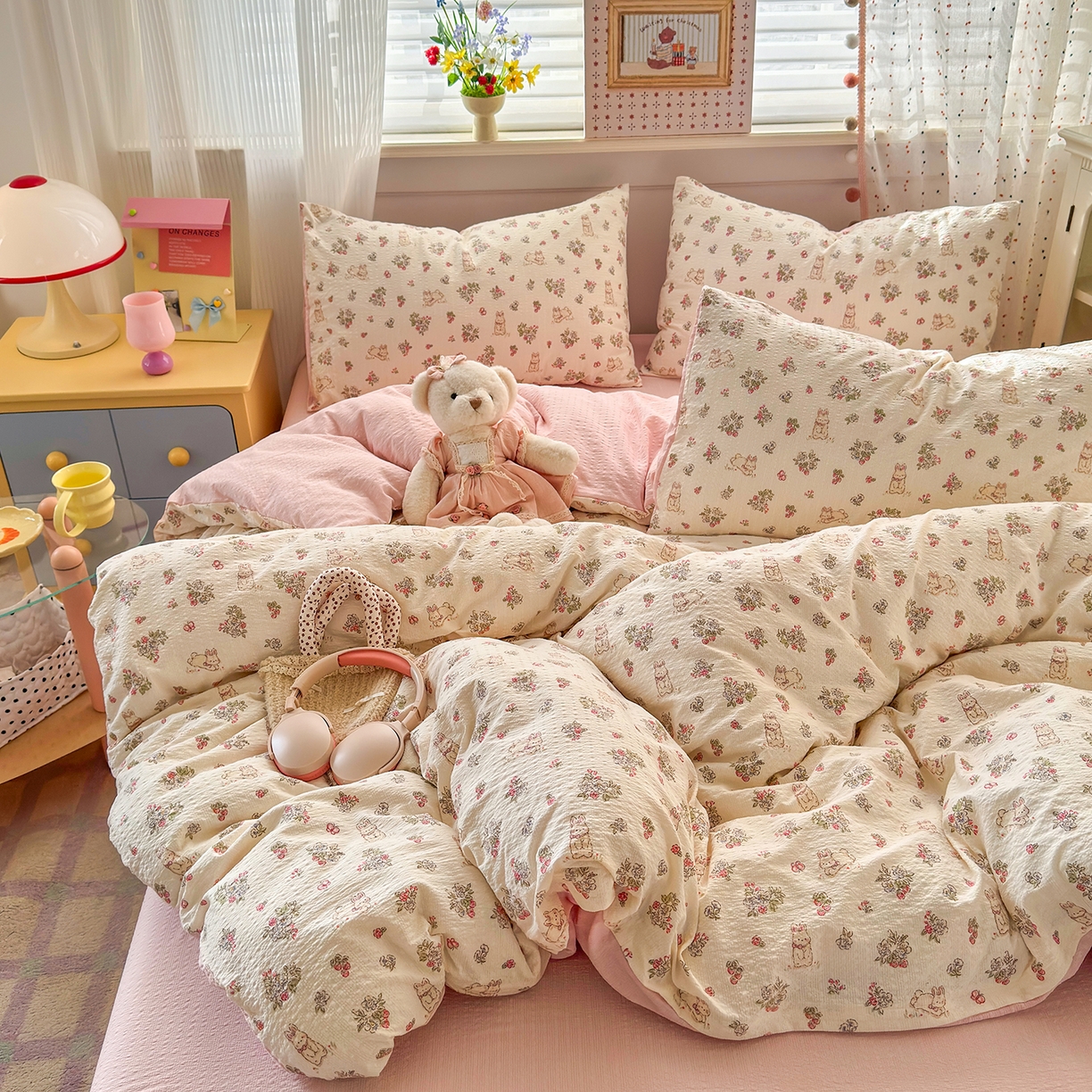 91家纺网 家纺一手货源 找家纺 优承佳生活馆 2026新款卡通小清新风格高克重超柔软糯泡芙双层纱面料三件套四件套单被套系列 （提供买家秀） 花间兔语