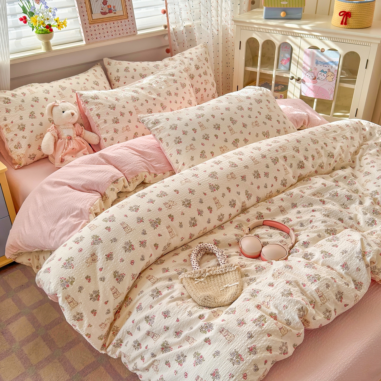 91家纺网 家纺一手货源 找家纺 优承佳生活馆 2026新款卡通小清新风格高克重超柔软糯泡芙双层纱面料三件套四件套单被套系列 （提供买家秀） 花间兔语