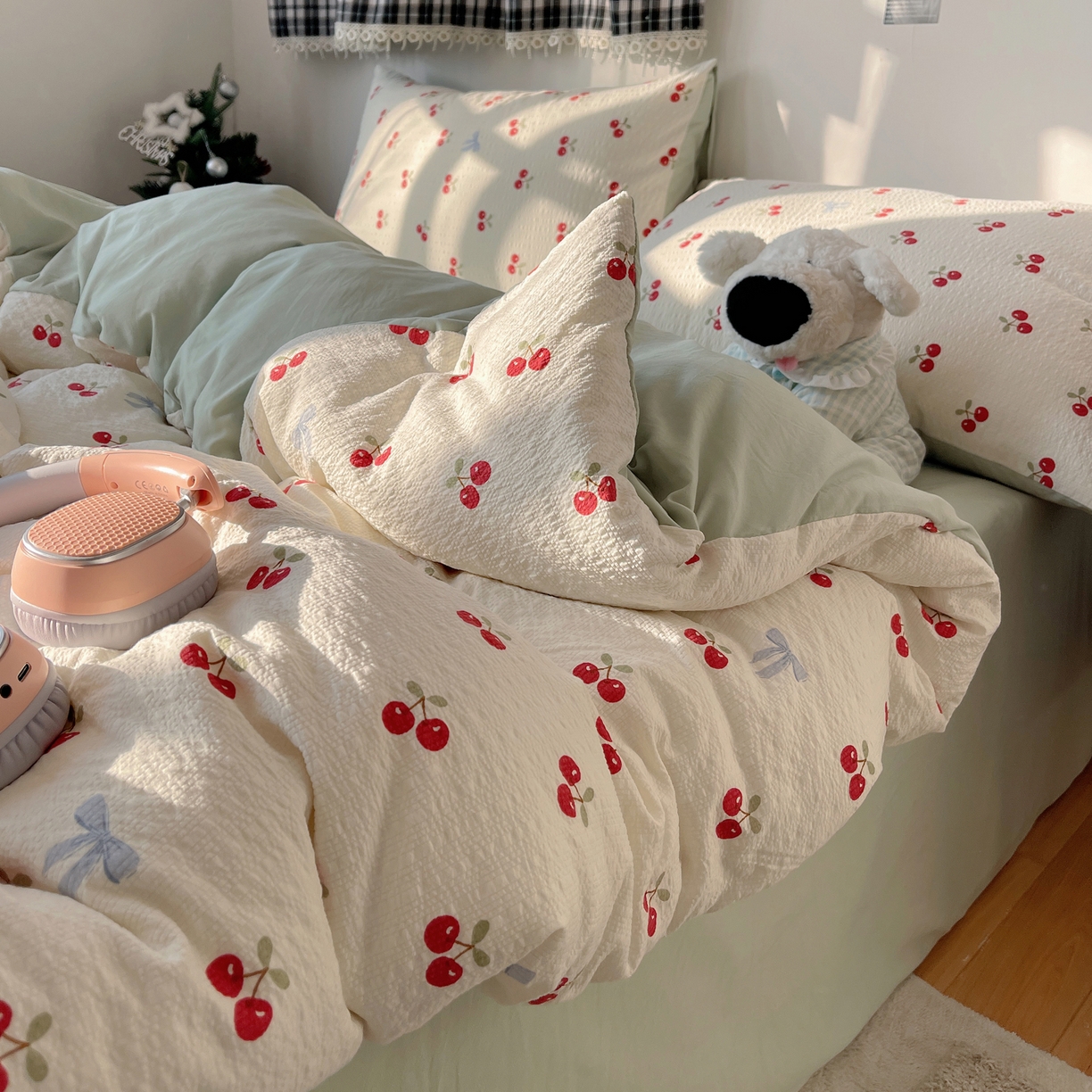 91家纺网 家纺一手货源 找家纺 沐芷 2026 高克重110g泡芙棉四件套A类床上用品被套宿舍床单三件套【提供买家秀】 樱桃笔记