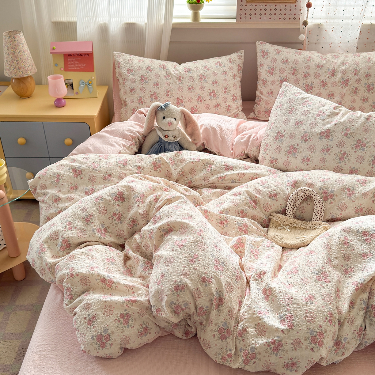 91家纺网 家纺一手货源 找家纺 优承佳生活馆 2026新款卡通小清新风格高克重超柔软糯泡芙双层纱面料三件套四件套单被套系列 （提供买家秀） 满满