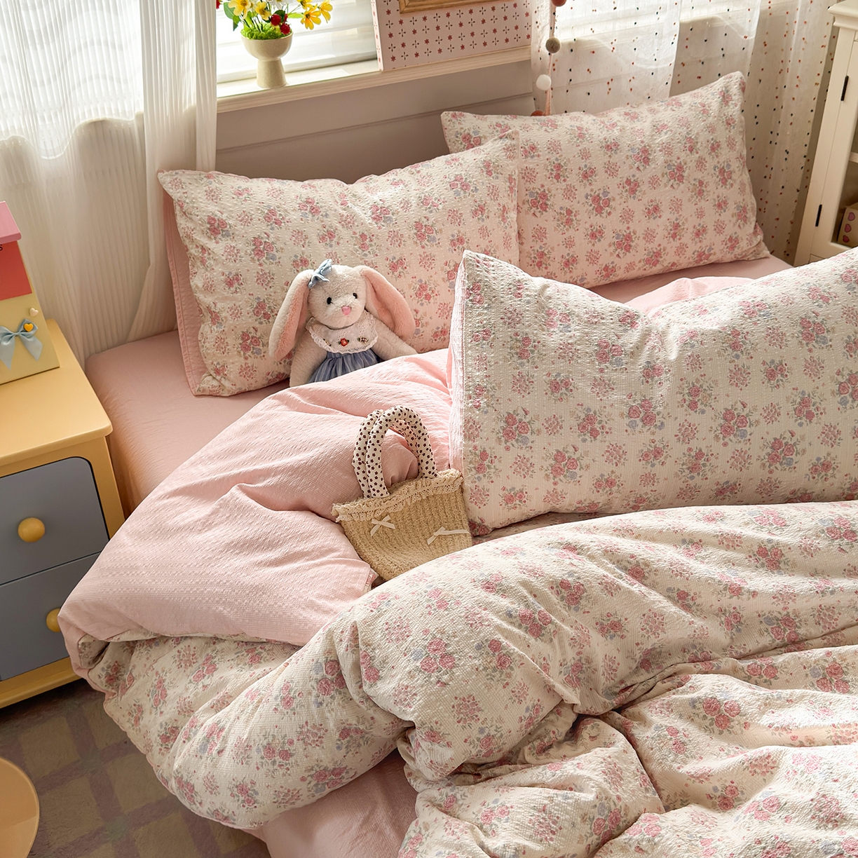 91家纺网 家纺一手货源 找家纺 优承佳生活馆 2026新款卡通小清新风格高克重超柔软糯泡芙双层纱面料三件套四件套单被套系列 （提供买家秀） 满满